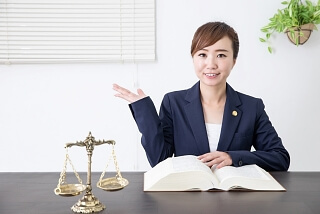 元裁判資料専門の探偵
